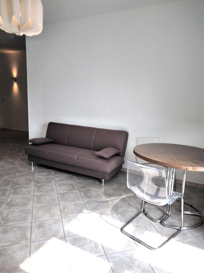 Spazioso Appartamento Parabiago Luaran gambar
